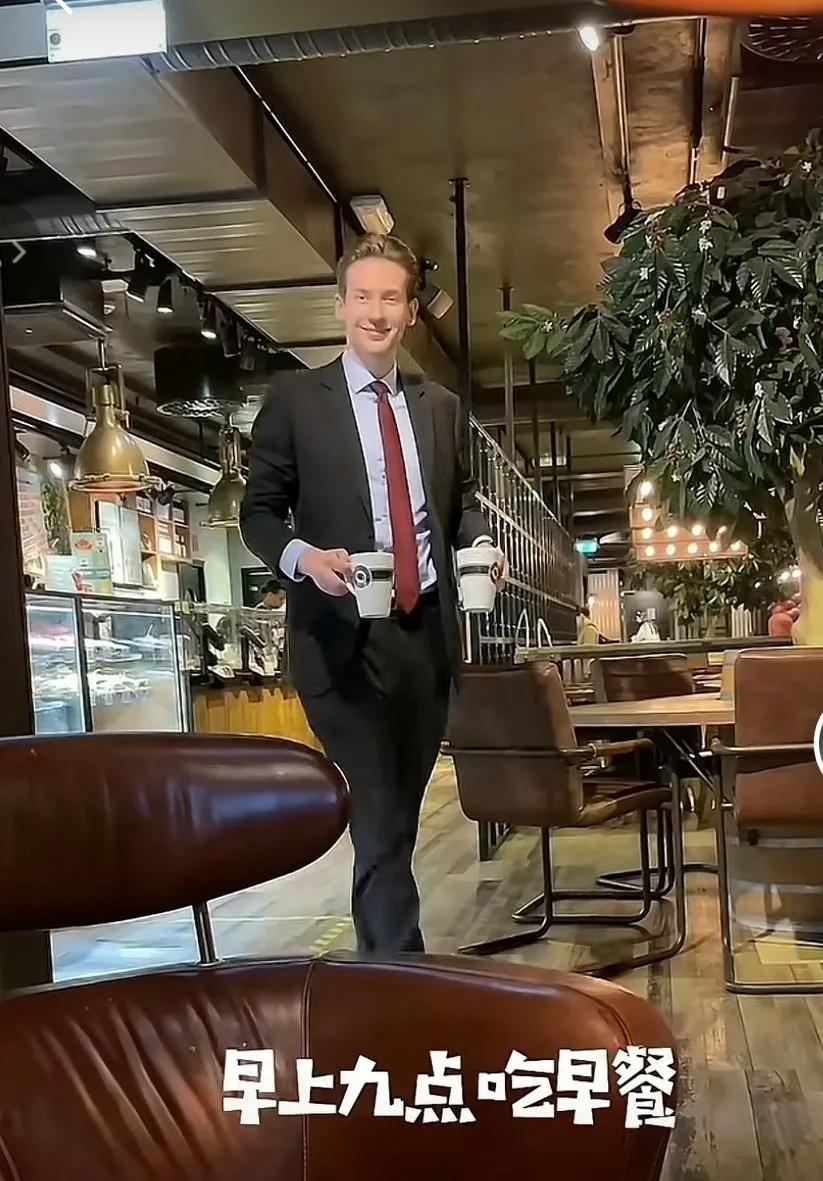 福建空姐远嫁瑞典哪里人 (中国空姐嫁瑞典帅哥)