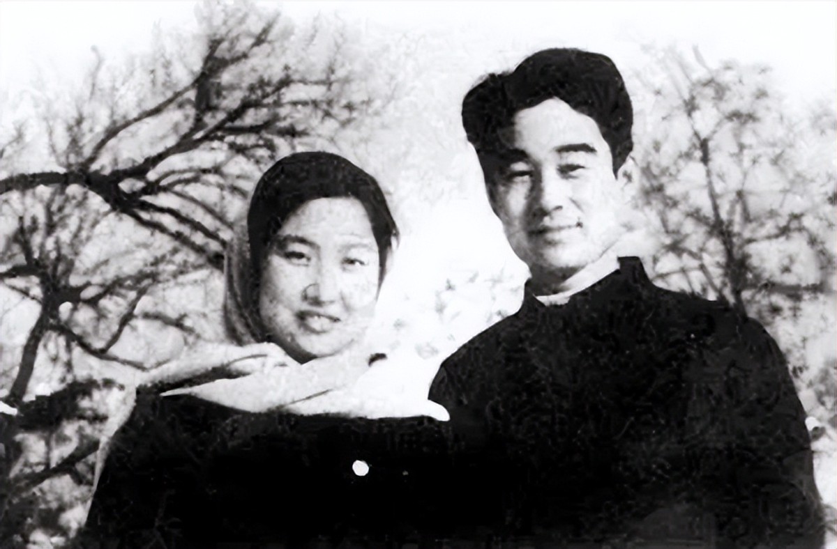 海南发现一山头长得像毛主席，孔令华跪地流泪，李讷也都感叹很像