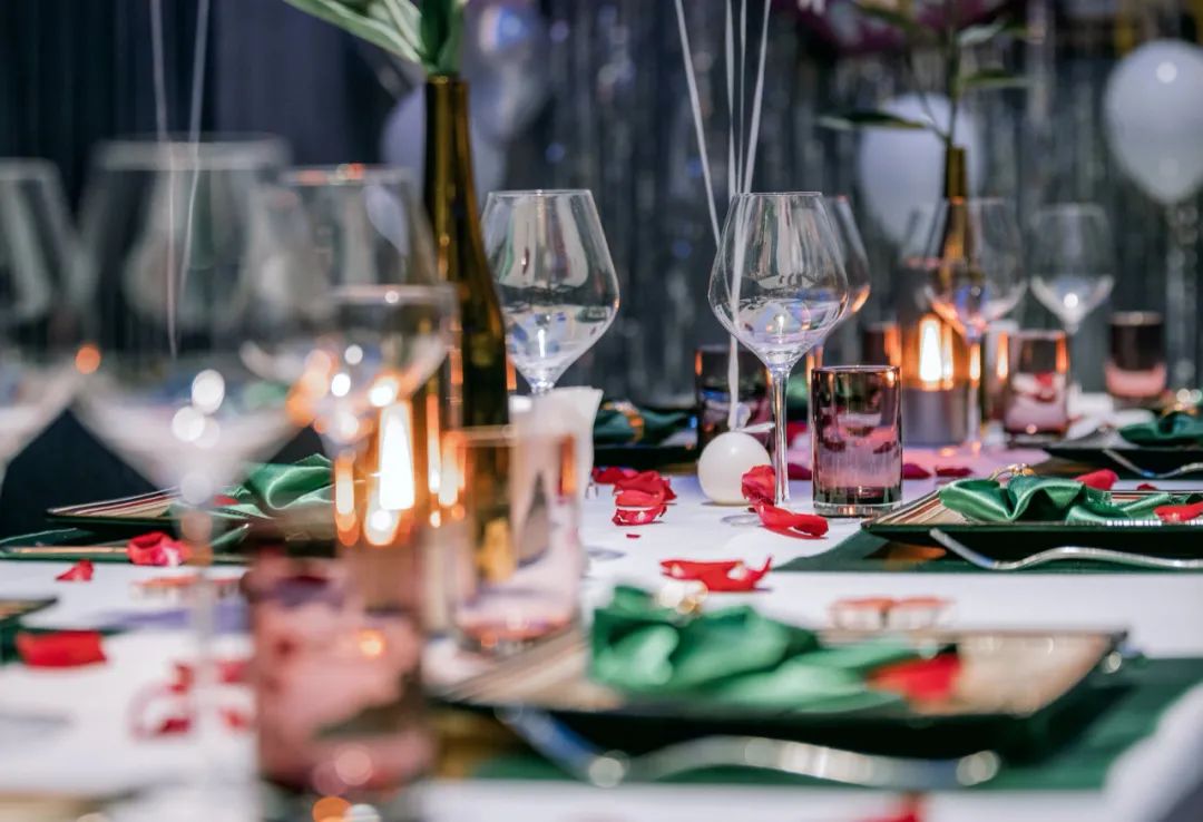 今年中国已有206万位“千万富翁”！高端餐饮又要雄起了？