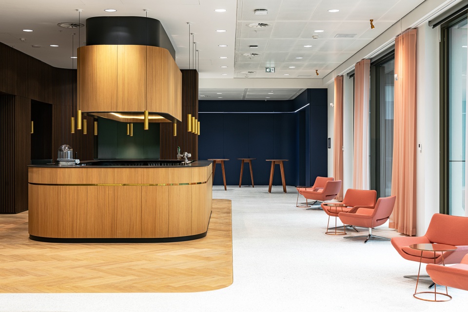 现代风格办公室设计企业,企业办公空间文化设计