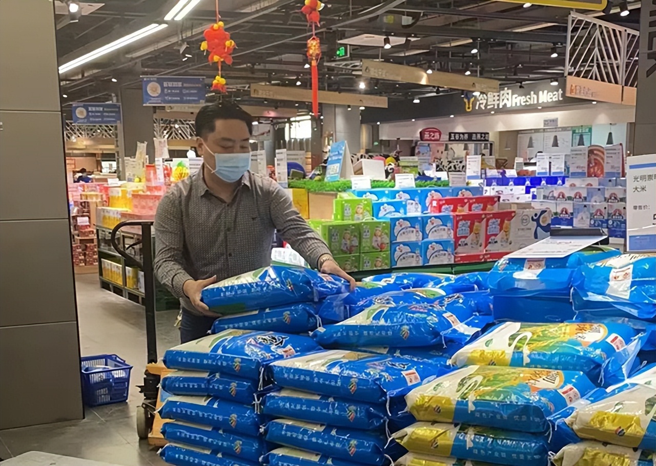 我们是青年站在祖国最前线,我们是战疫青年