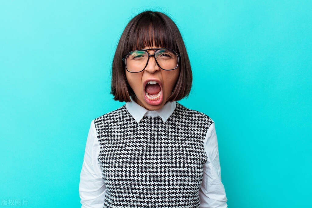 移动公司随便扣费怎么投诉,移动无故扣费如何投诉