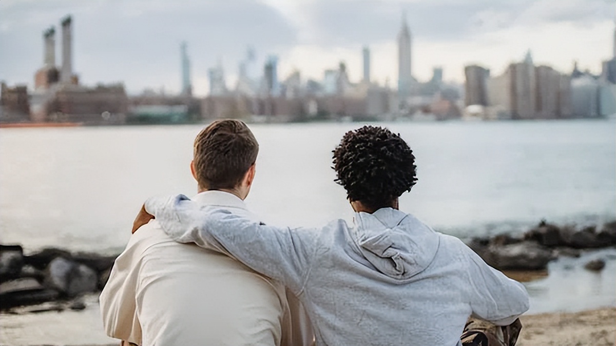 感谢有你一路陪伴愿友谊地久天长,感谢有你作文关于友谊