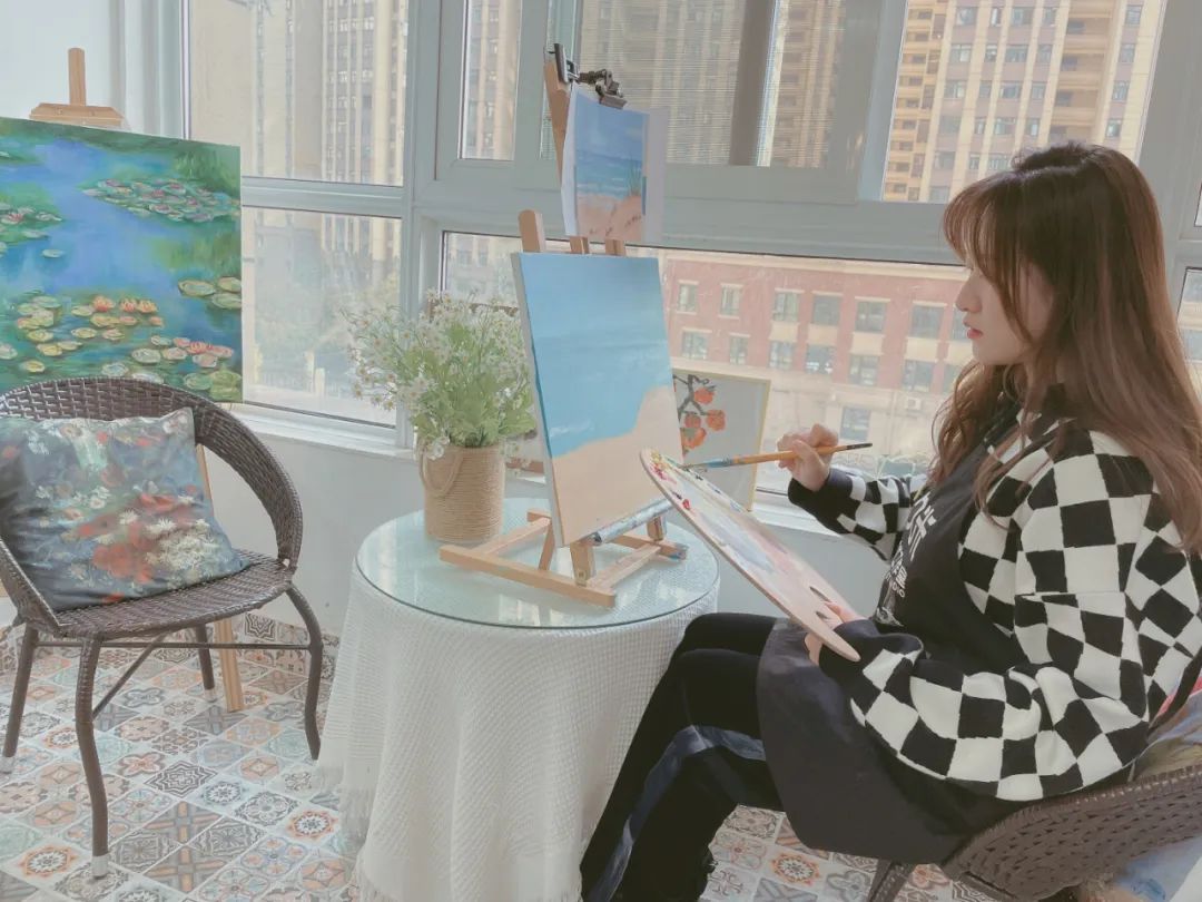 铁路人上班要全程录像,铁路人上下班穿搭差别