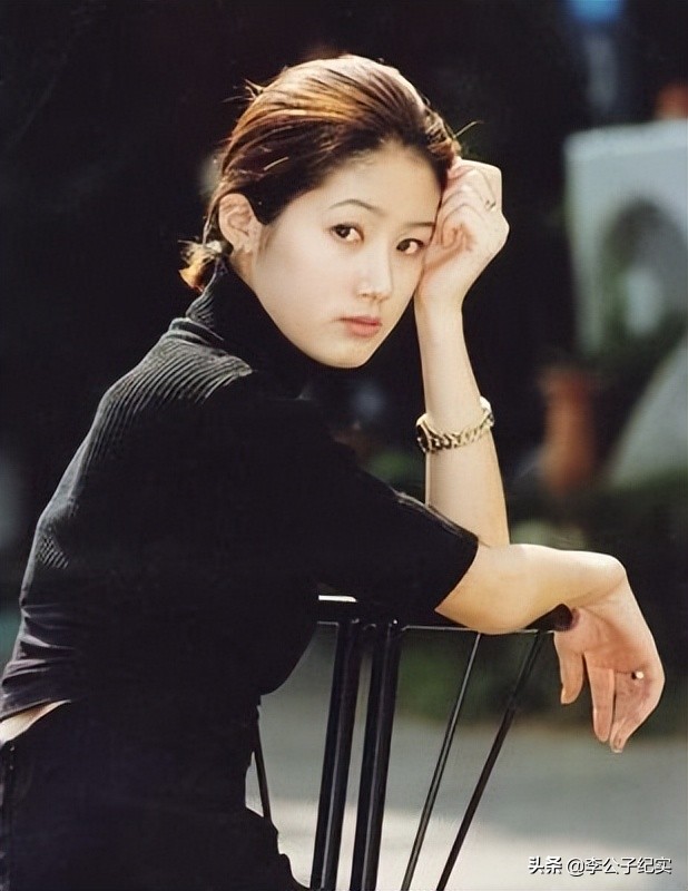 韩国李英爱的情史,韩国国民初恋李英爱