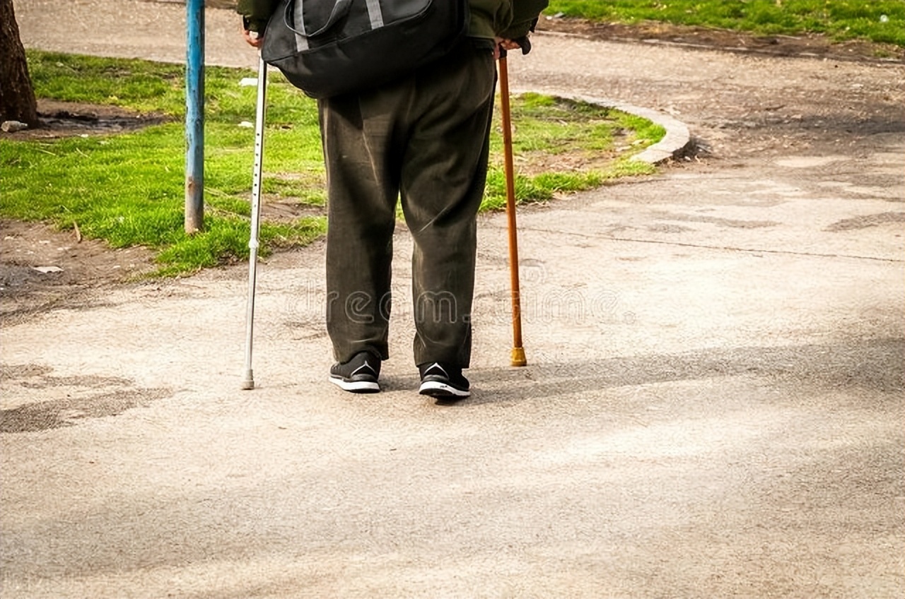 老年人腿无力的解决办法,老年人腿不方便吃什么保健品