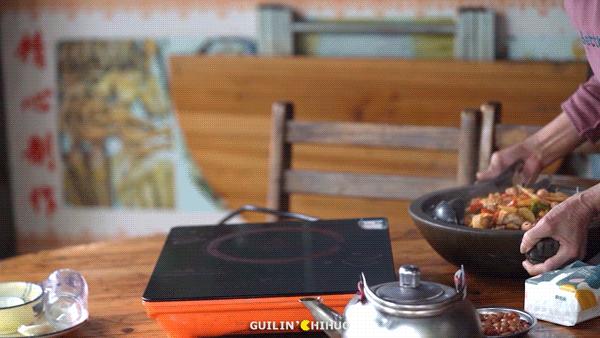 老字号石锅鱼31年老店,温岭石锅肥肠鱼