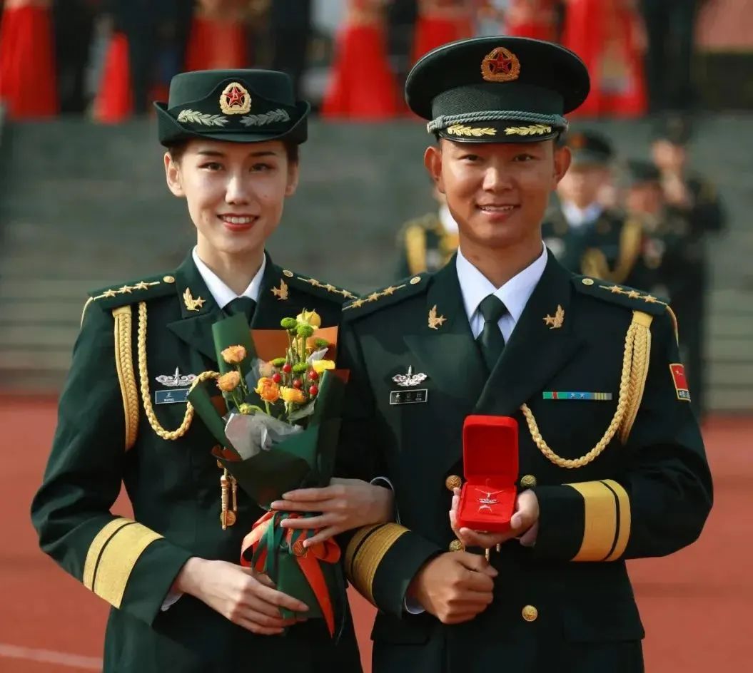 女警警服演变照片图片,最美警花警服图片