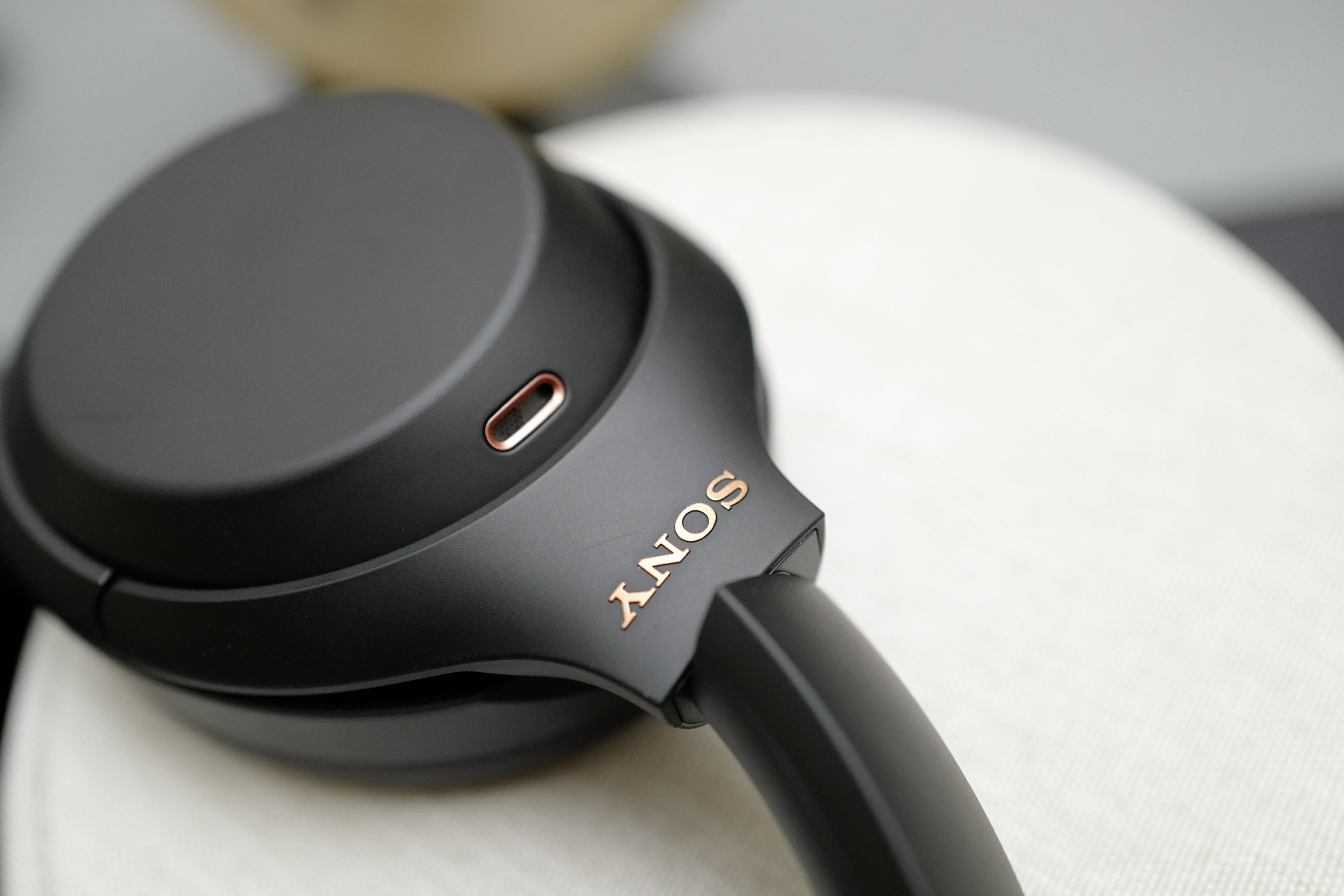 森海塞尔和索尼降噪耳机,森海塞尔和索尼降噪耳机哪个好