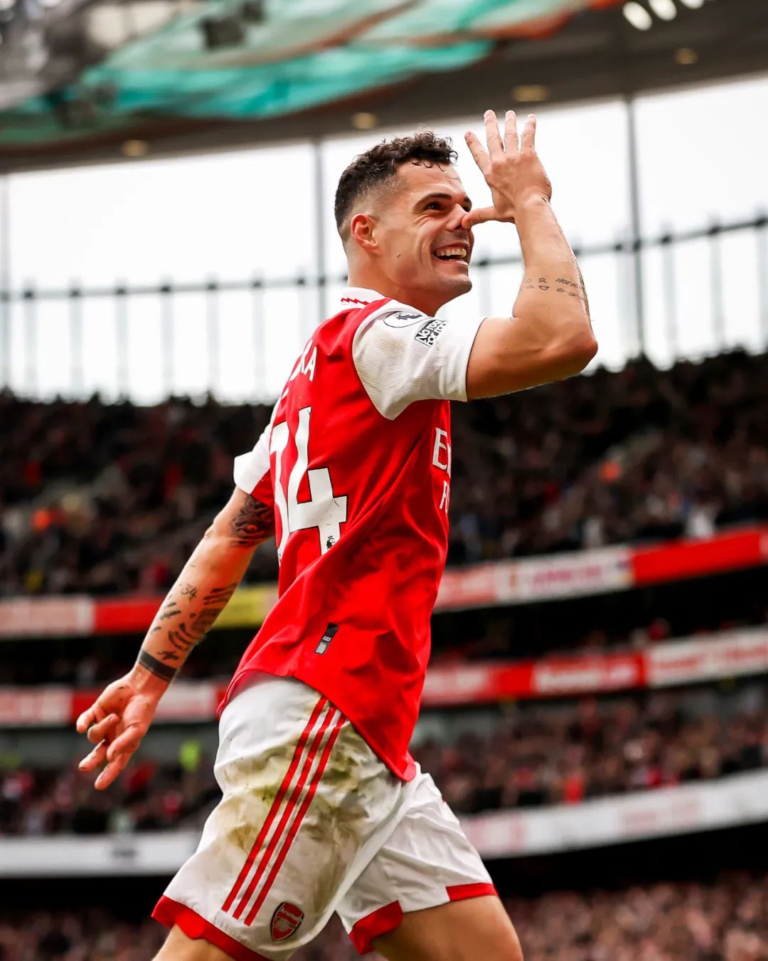 霍伊伦德阿森纳,阿森纳求购梅西