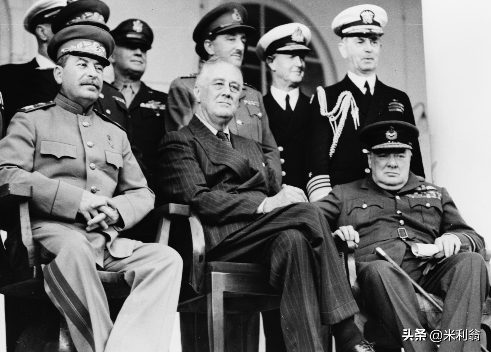 他们携手瓜分波兰，建立集中营，为何斯大林和希特勒的风评不同？