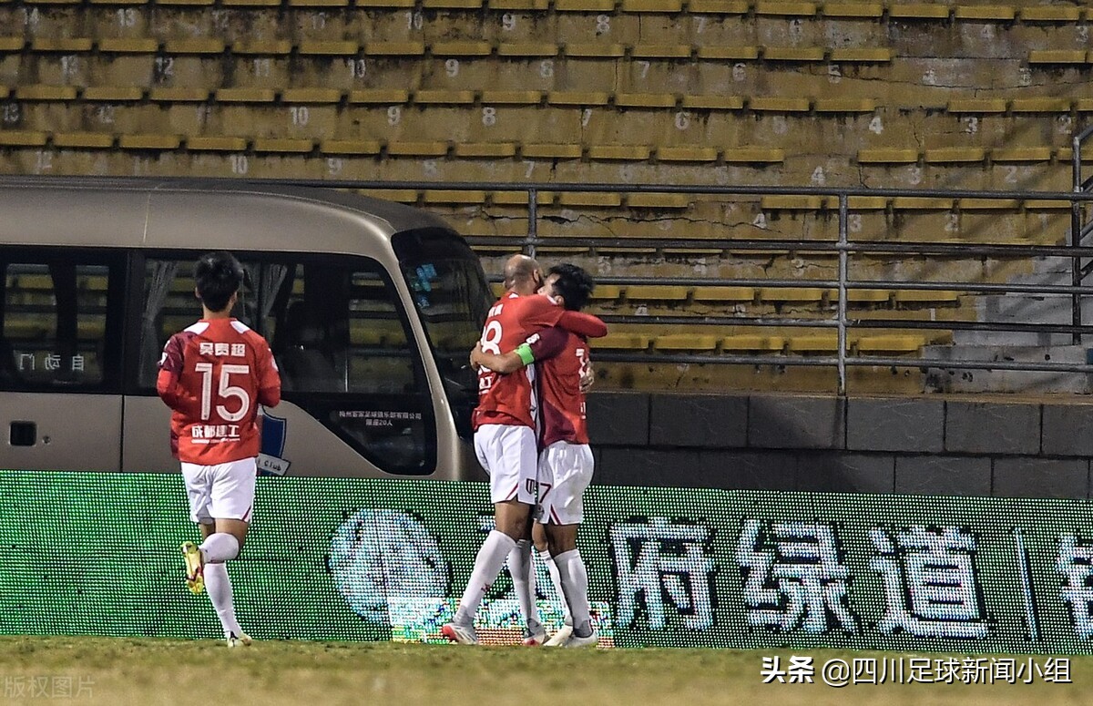 成都蓉城vs大连人前瞻：刘若钒对决陶强龙，李建滨反戈旧主