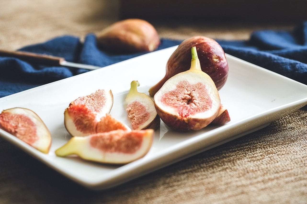 新鲜的好吃，晒干之后更香甜，在家里也能种植，真的太省钱了