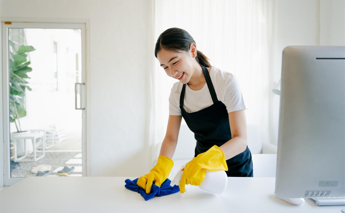 我53岁，存款680000，老伴手术缴费时余额不足，我：没钱就拔管吧