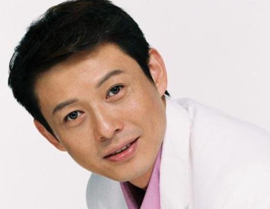 程前：与前妻离婚27年，娶小娇妻51岁当爹，如今前妻生活怎么样了