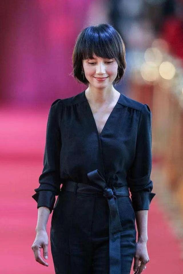 袁泉生活穿衣搭配,袁泉的百万衣橱