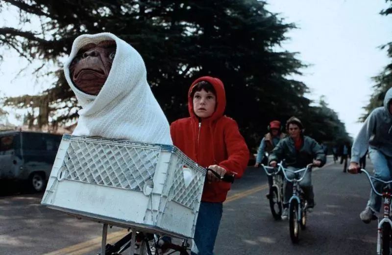 星际穿越bgm和流浪地球2bgm联合,流浪地球2和星际穿越哪个更优秀