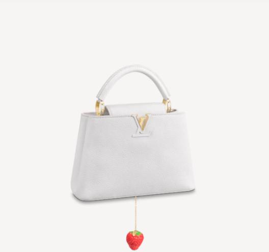 顶流卖丑大翻车！11万的透视裤、露奶衫，25万的飞机包，狗都不买