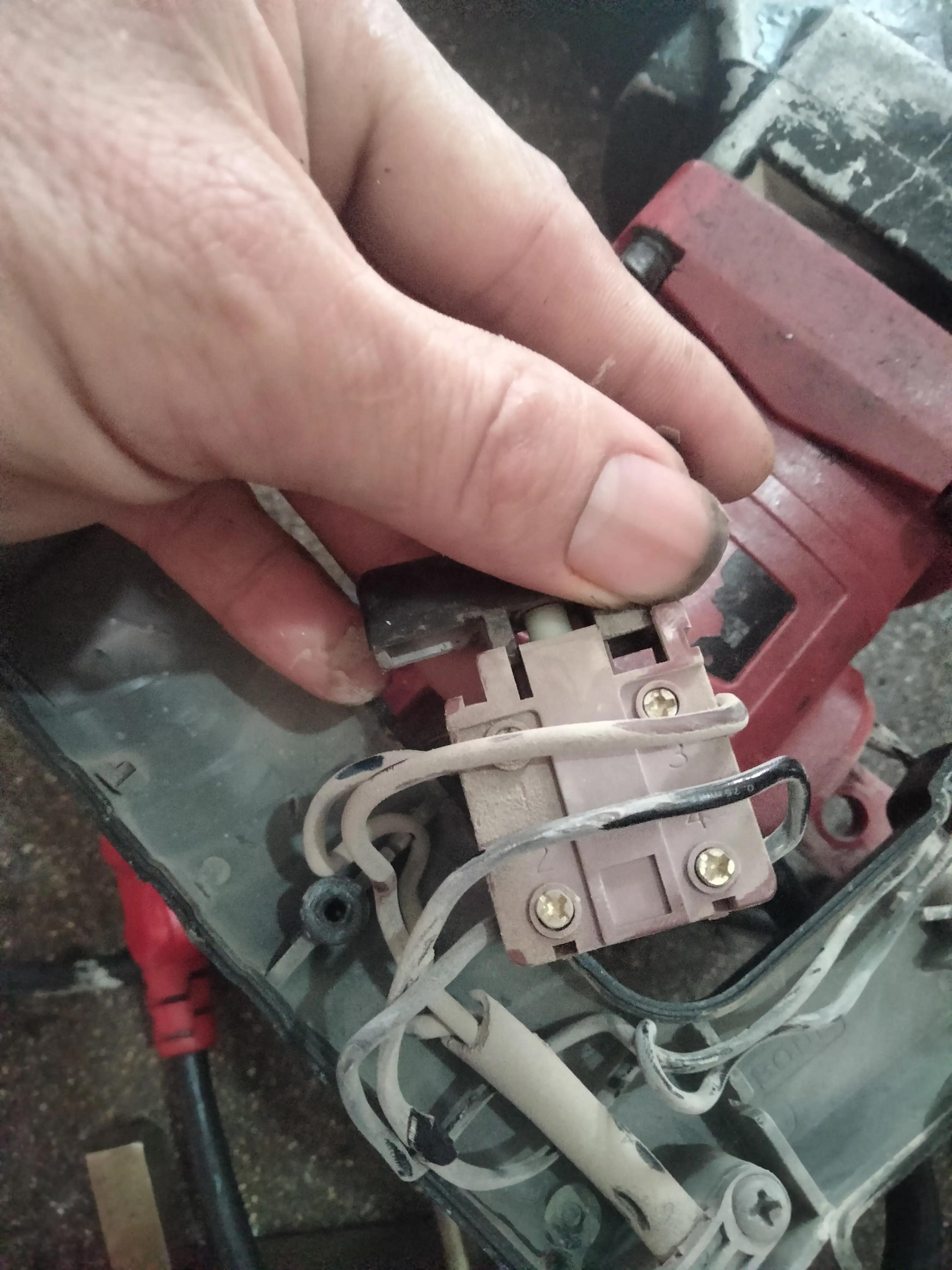 电锤电镐开关怎么接线视频,小电镐开关2个接头4根线怎么接线