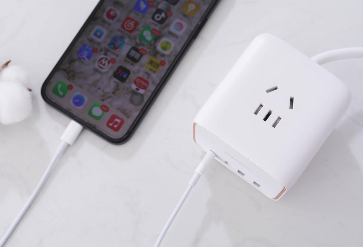 用usb插口充电对手机有影响吗,用usb插排充120w的手机