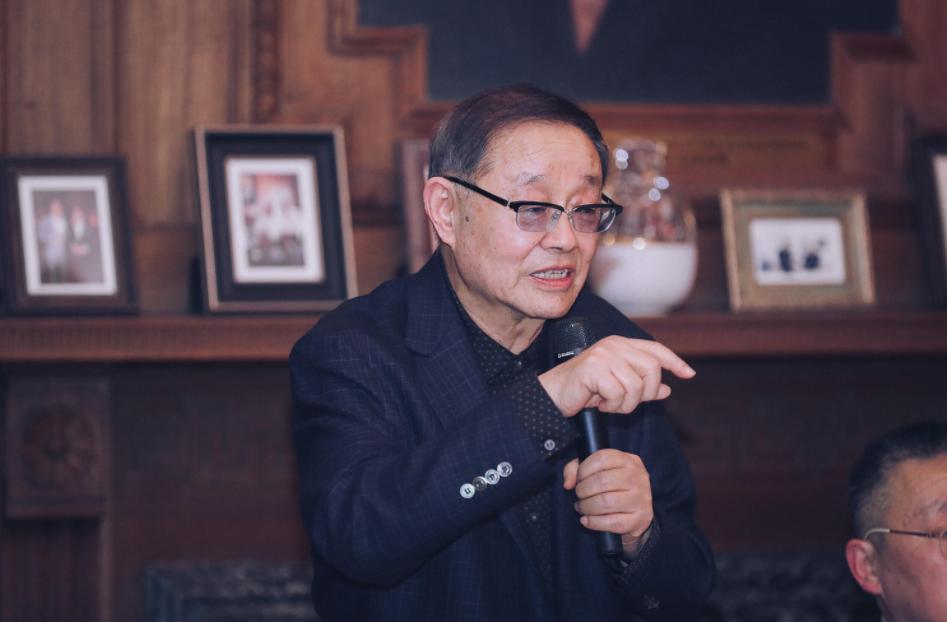 1瓶9块,年入70亿!中国最“土”老字号,为什么还没倒?