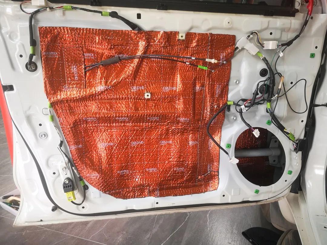 俄罗斯阿德萨隔音测评,帕萨特隔音测试