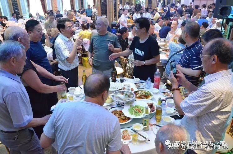 庆八一慰问退役老兵,庆八一老兵视频