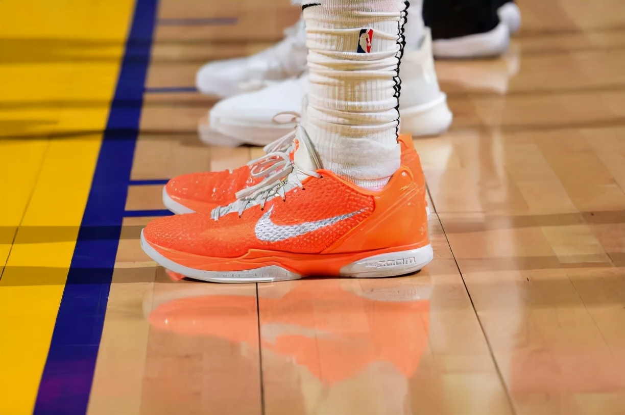 NBA球员上脚：罗斯穿Yeezy洞洞鞋，安踏和匹克的球鞋都有
