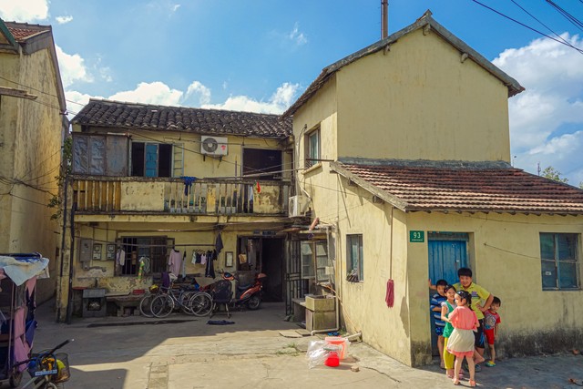 鑳岀潃涓粙璺熸埧涓滅鍚堝悓,濂虫湅鍙嬪拰鎴夸笢璺戜簡