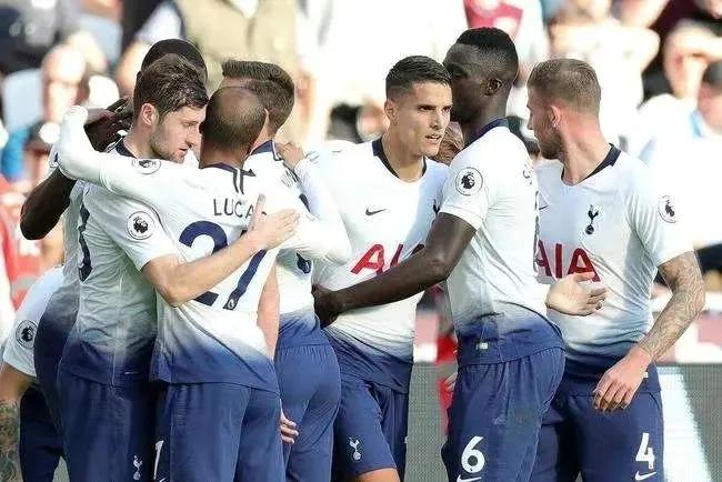 足球励志人物孙兴慜,孙兴慜武球王难掩巨星本色