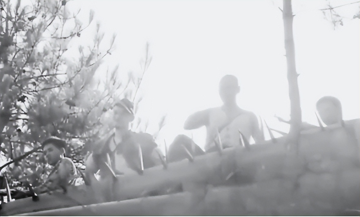 广西一犯人被枪决,广西一罪犯被押往刑场枪决