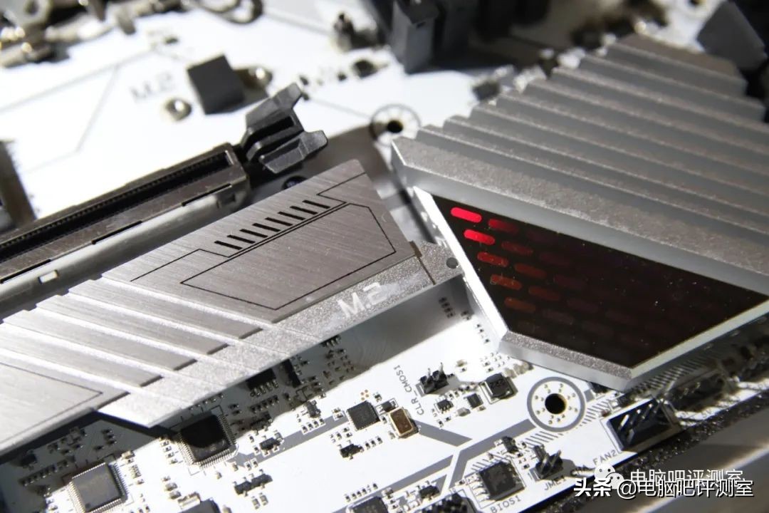 七彩虹b660m-hddeluxev20,七彩虹b660mgamingfrozen评测