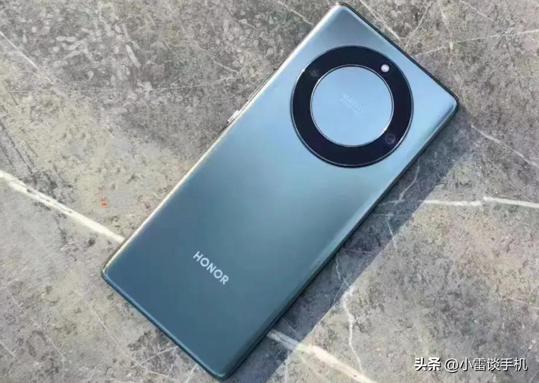 真我11pro和11pro参数对比,真我11pro和11pro+外形一样吗