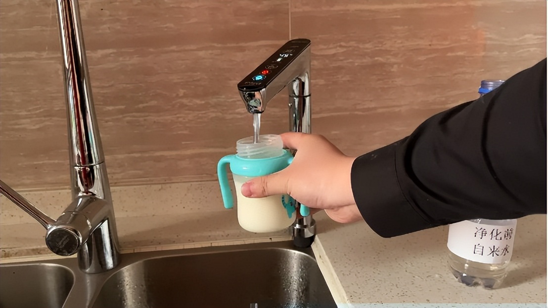 家里自来水特别脏净水器有吗,家里的自来水白白的很浑浊能用吗