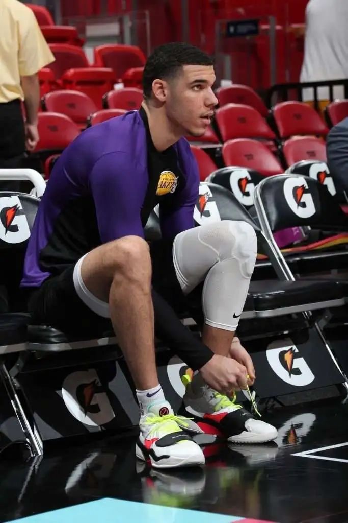 nba史上最奇葩的鞋,nba球星签名造假