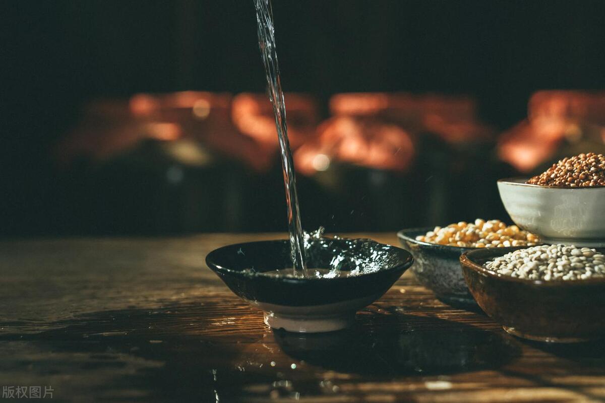 做白酒生意如何开拓销售渠道,白酒销售渠道都有哪些