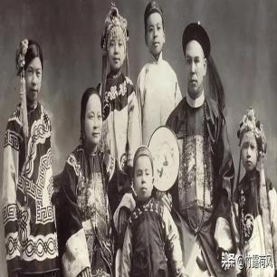 21张真实又罕见的老照片，阴毛假发工作者，我怀疑他用错地方了