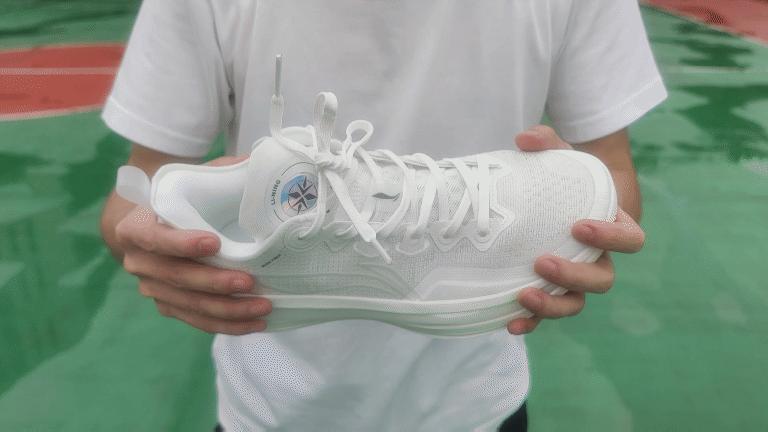 小后卫突破篮球鞋超轻,后卫李宁篮球鞋利刃3v2