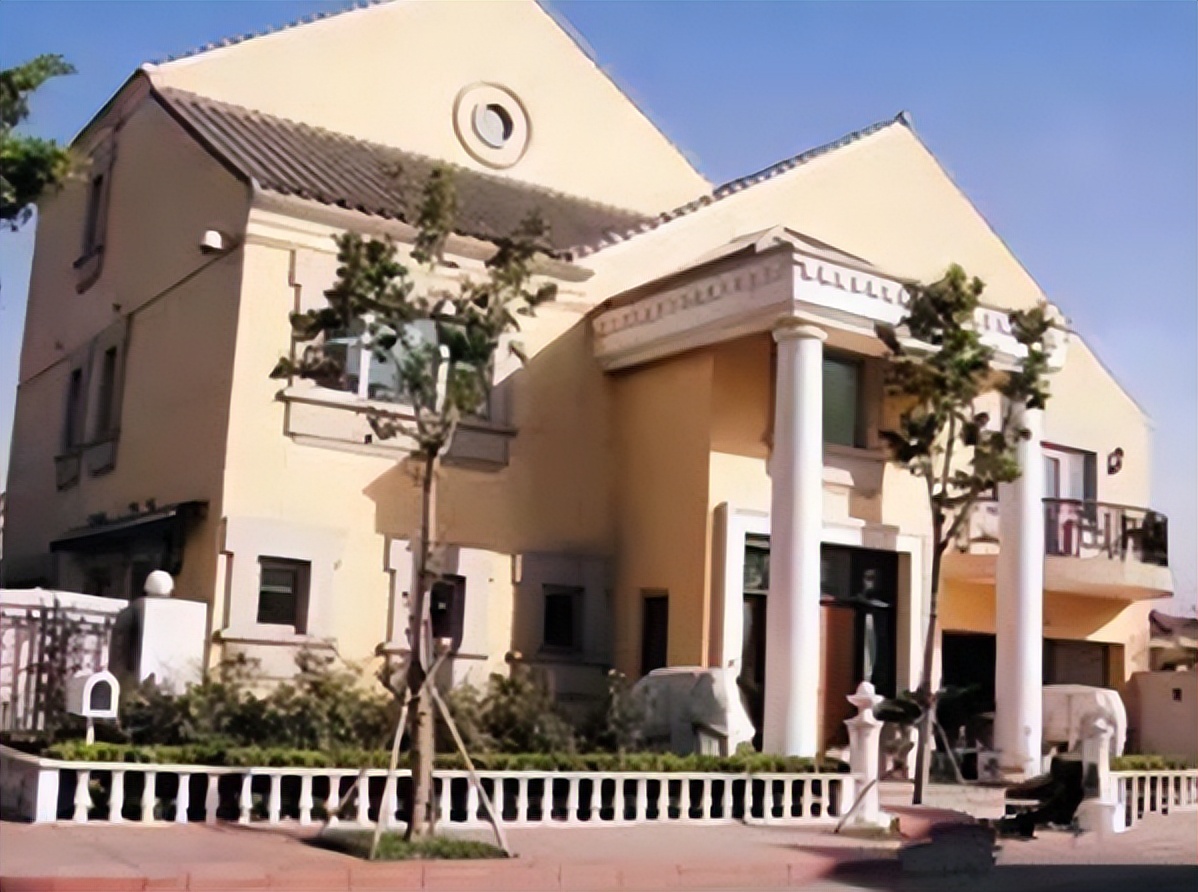 王菲谢霆锋现在婚姻近况咋样,李亚鹏王菲谢霆锋近况