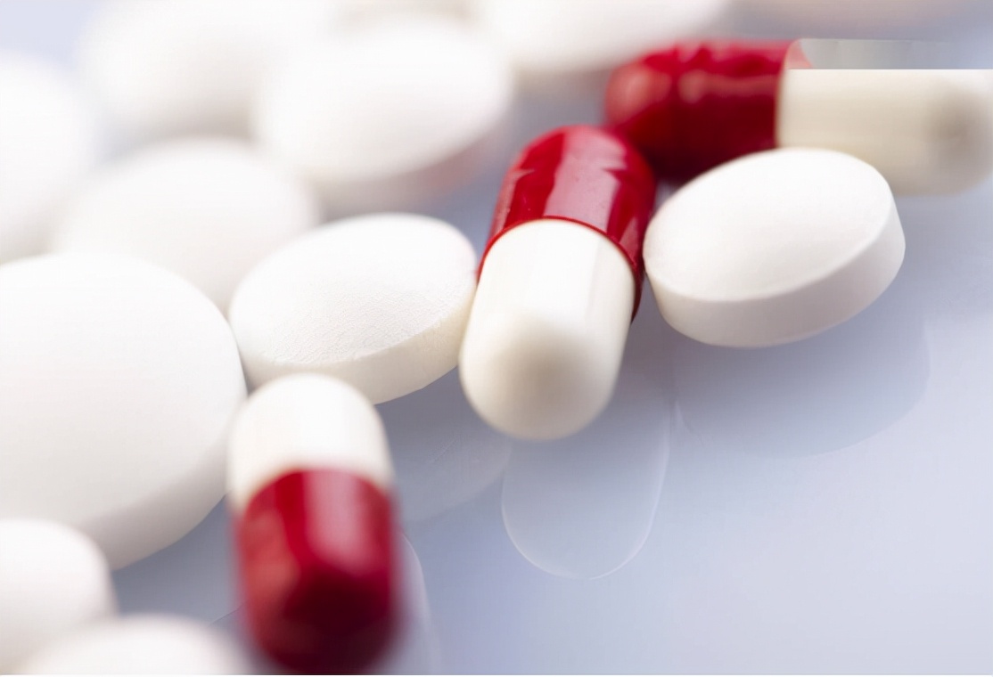 阿奇霉素治疗风险,阿奇霉素是抗菌类药物吗