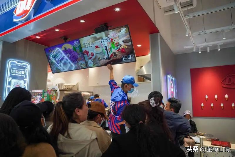 山南神力时代广场步行街二楼,神力时代购物广场