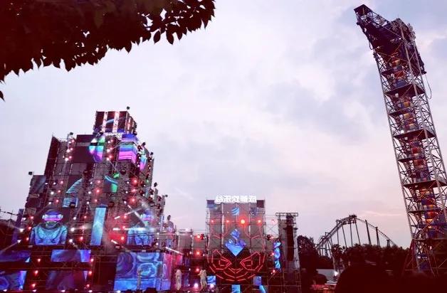 成都欢乐谷属于几a级景区,成都旅游必去景点成都欢乐谷