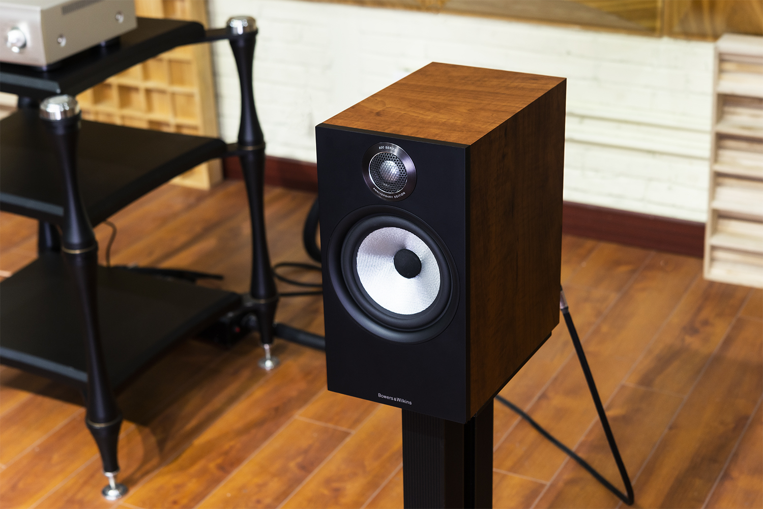 万元内值得买的英国Hi-Fi音箱套装,宝华韦健606S2周年纪念款