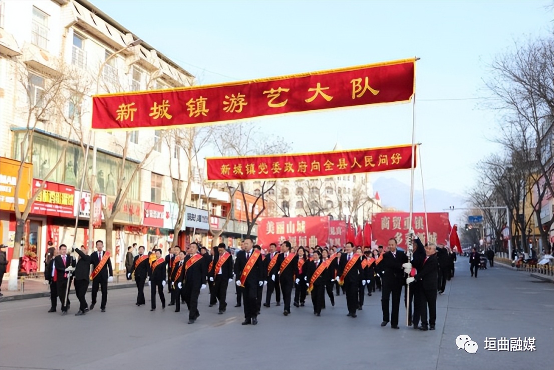 锣鼓喧天庆佳节舞龙舞狮闹元宵,锣鼓喧天闹元宵红红火火过佳节