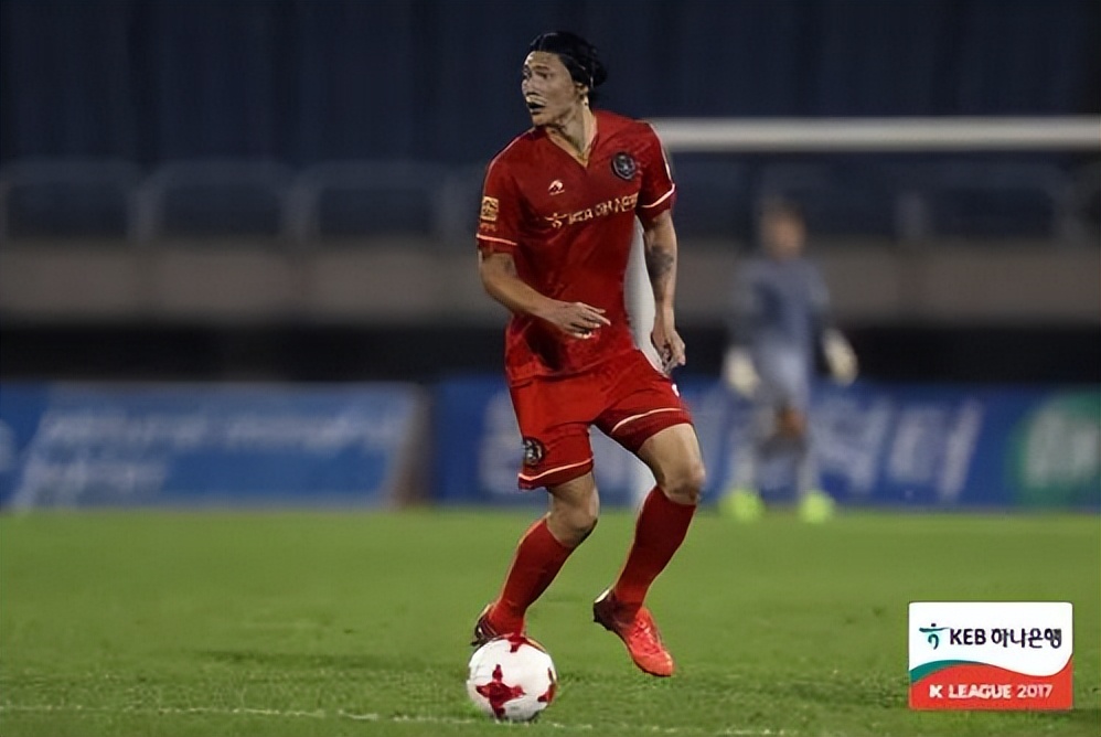 成都蓉城金亨镒,金亨镒韩国足球运动员