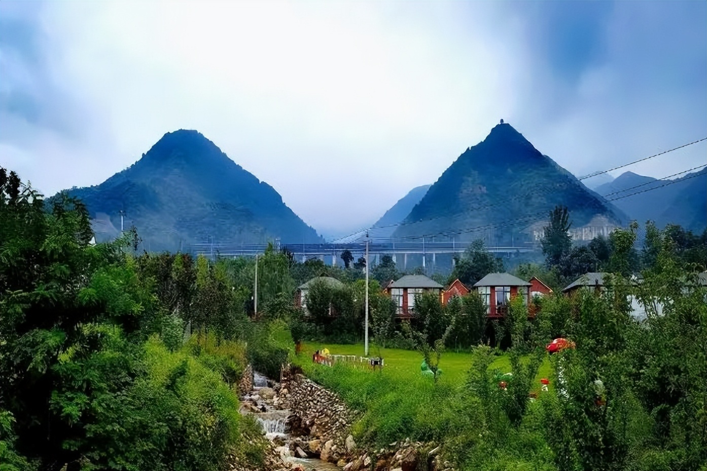 夏天游玩路线,夏天旅游最佳路线推荐