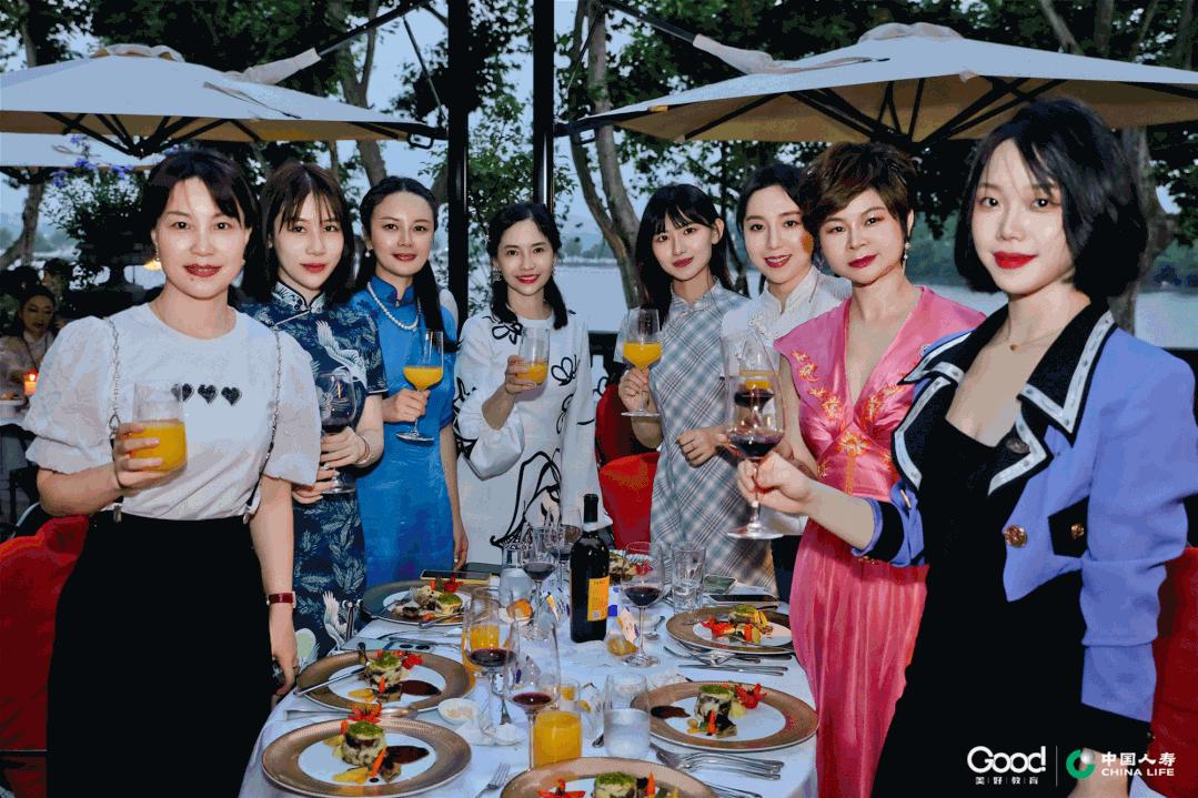 |双星有约|美好星座派对，美好同学在西子湖畔演绎复古摩登范儿