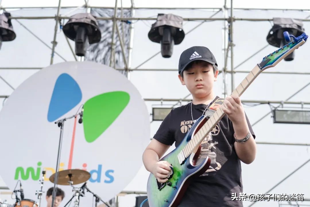 当硬摇滚小孩遇上作业，那就写成歌发泄一下吧