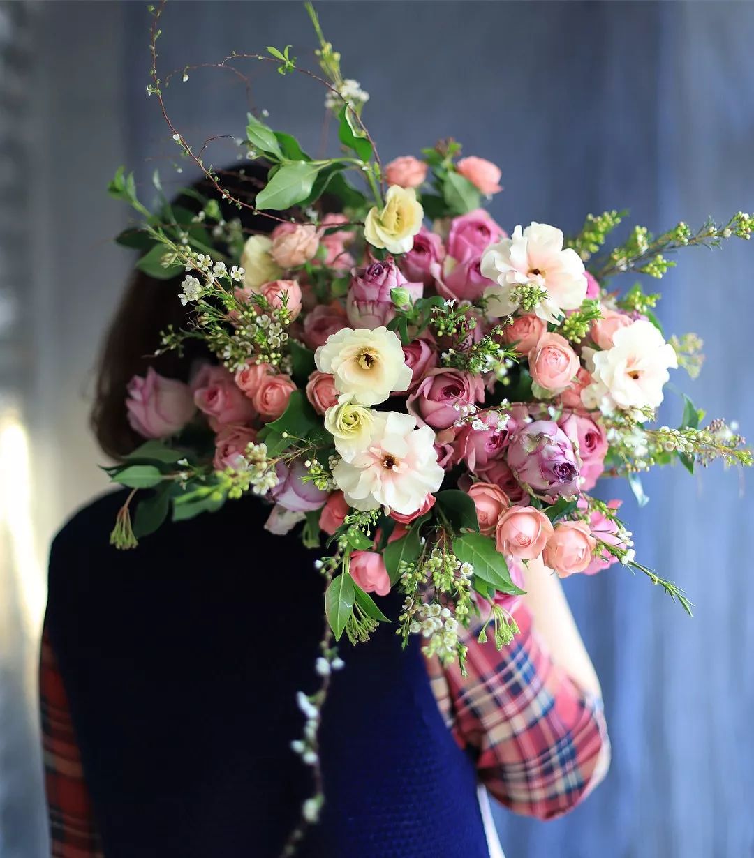 母亲节期间馨园花店开展鲜花促销,母亲节期间馨园花店原价每支4元