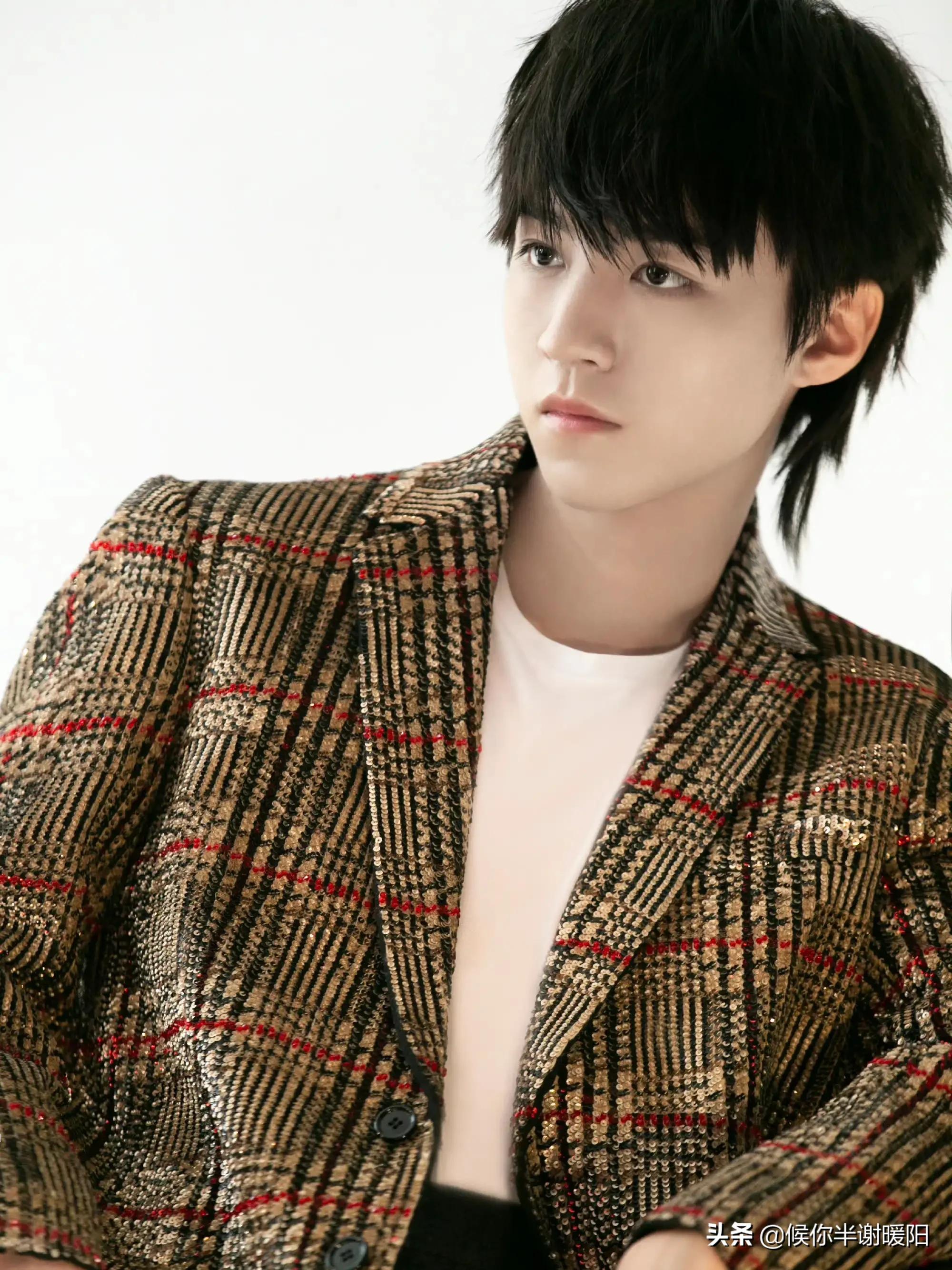 白敬亭王一博冬季穿搭,复古穿搭男士白敬亭